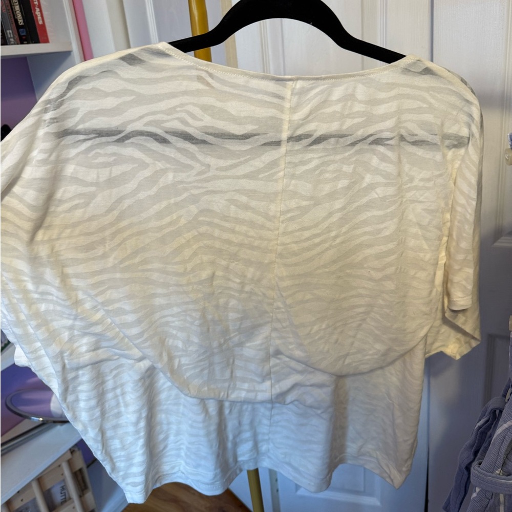 Varley Almo Tee Women’s Poncho Yoga Shirt in Vanilla Sheer Size Small - Picture 5 of 5